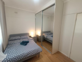 Comfortable Queen Room in Quiet House - E3, Sydney